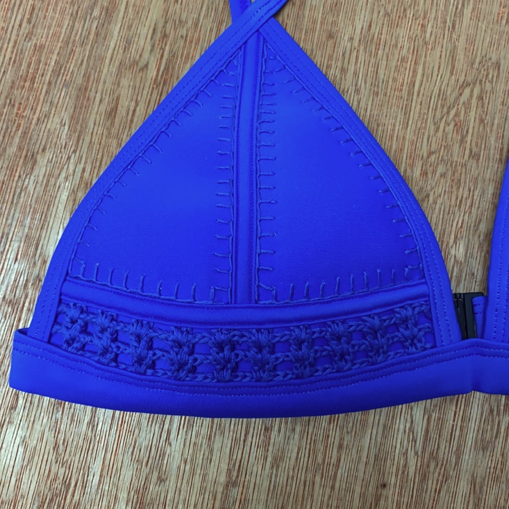 SOLD. NWOT Triangl Blue Crochet Bikini Top Size Small ++ - Picture 2 of 8